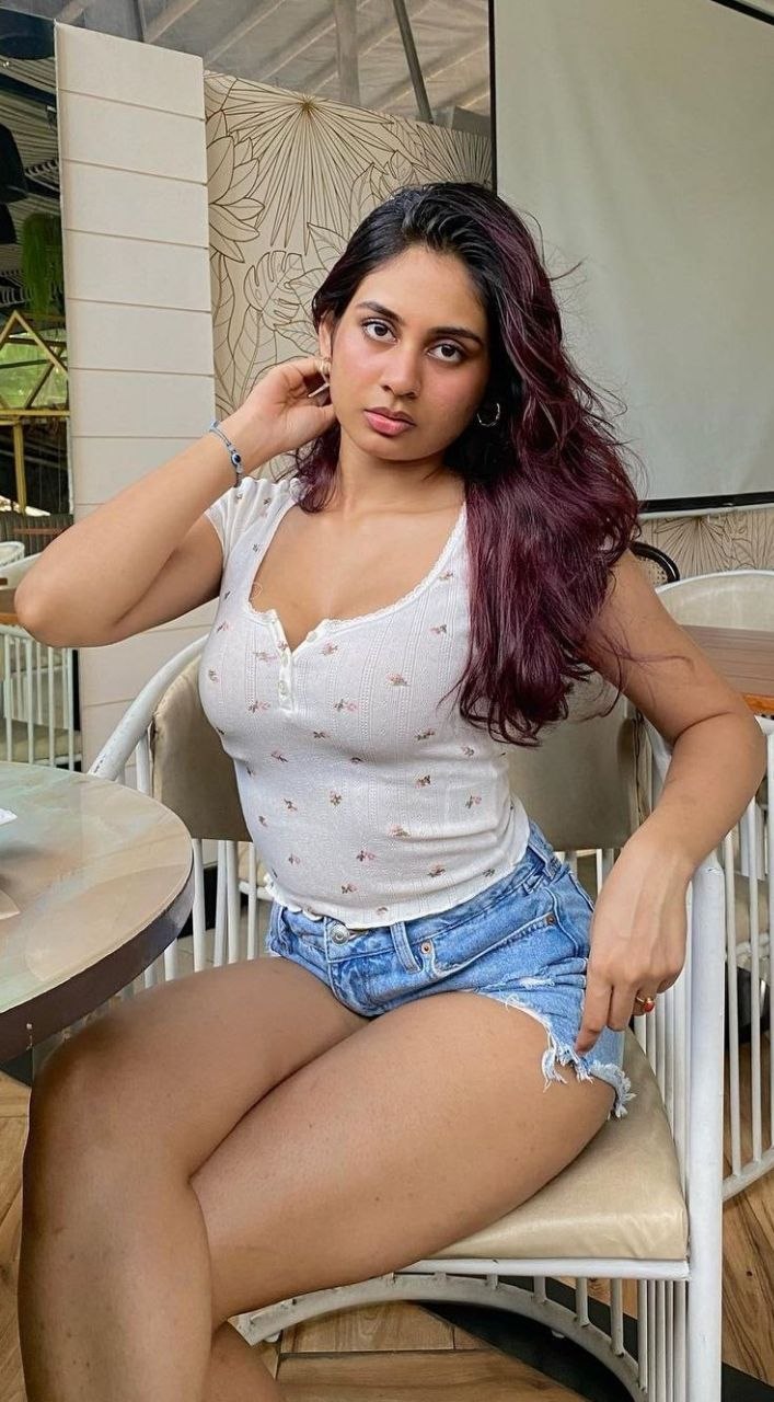 Noida myself Sakshi service available